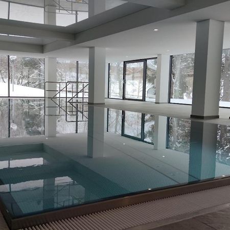 שלוכזי Studio 20Qm Mit Balkon Und Innenpool - 22010 מראה חיצוני תמונה